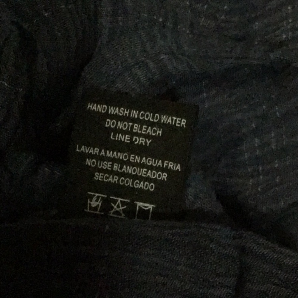 Annabelle Indigo Denim Blue Open Inset Design Flutter Sleeve Top NWT - Picture 13 of 13